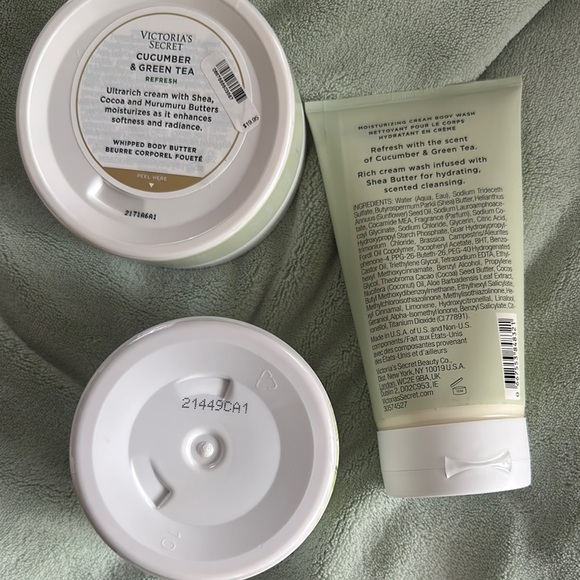 Victoria's Secret Green and White Bath & Body - Picture 2 of 6